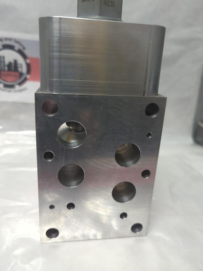 SUN HYDRAULICS,DKT 9AQ5,MANIFOLD VALVE BLOCK NOS