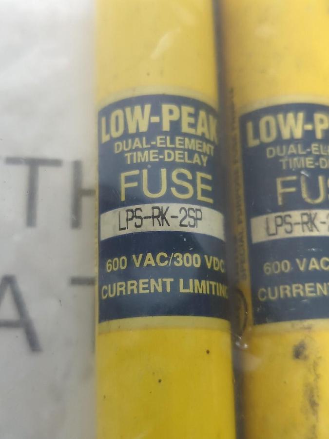 COOPER BUSSMANN,LPS-RK-25SP,LOW PEAK 25 AMP FUSES LOT OF 4