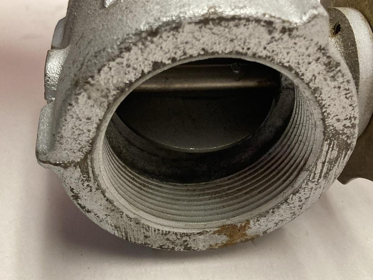 Used North American MFG Co,1122 2-733,2-1/2 Inch Gas Valve