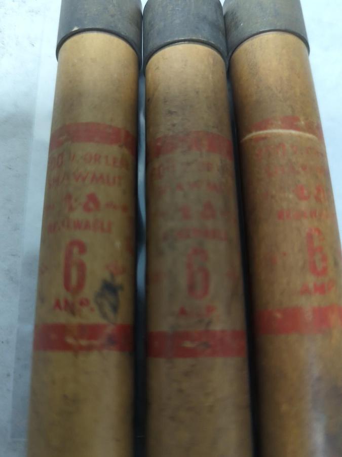 SHAWMUT,RES6,RENEWABLE 6 AMP FUSE LOT OF 3 PRE-OWNED