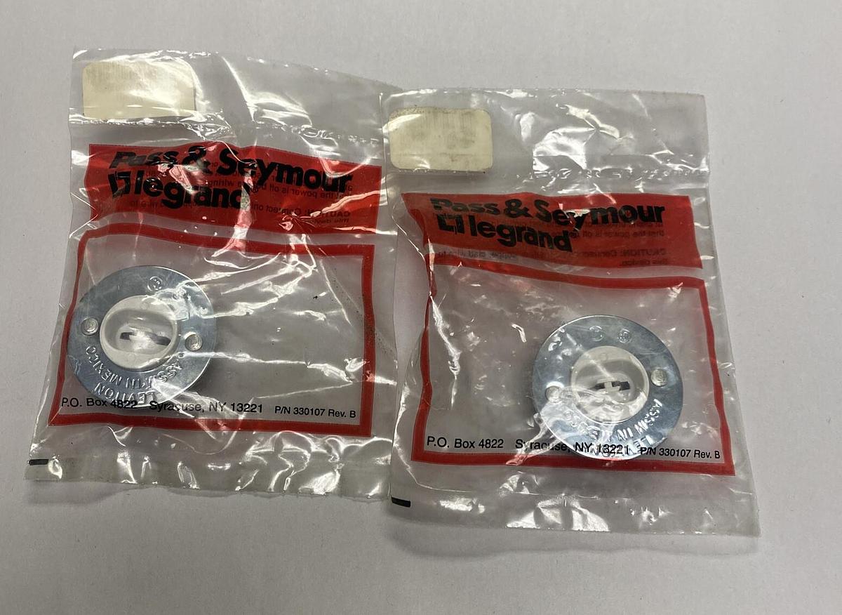 Used PASS & SEYMOUR,ALF77501,FLUORESCENT LAMPHOLDER LOT OF 2 NOS
