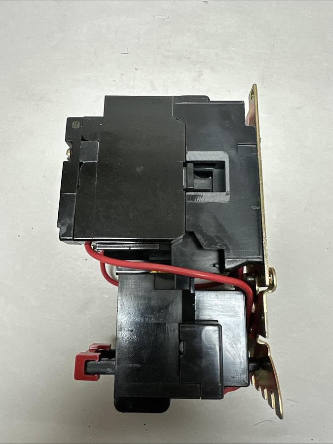 Used Square D,8536SAG11,Size 00 Motor Starter