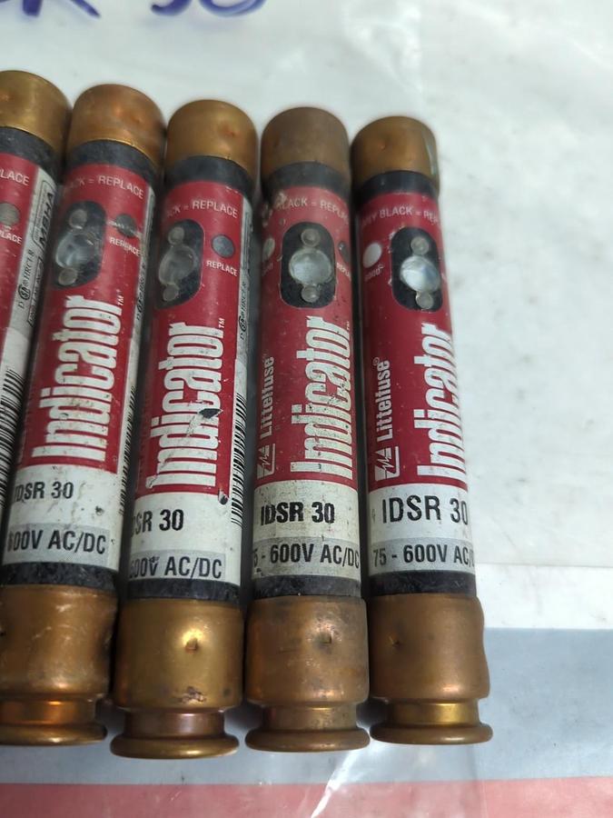 Used LITTELFUSE,IDSR30,INDICATOR 30 AMP FUSE LOT OF 7 PRE-OWNED