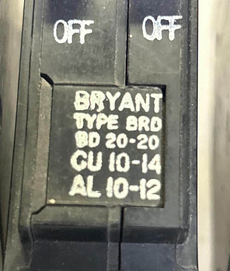 Used BRYANT,BD2020,TANDEM CIRCUIT BREAKER 20A 120/240V 2P LOT OF 4