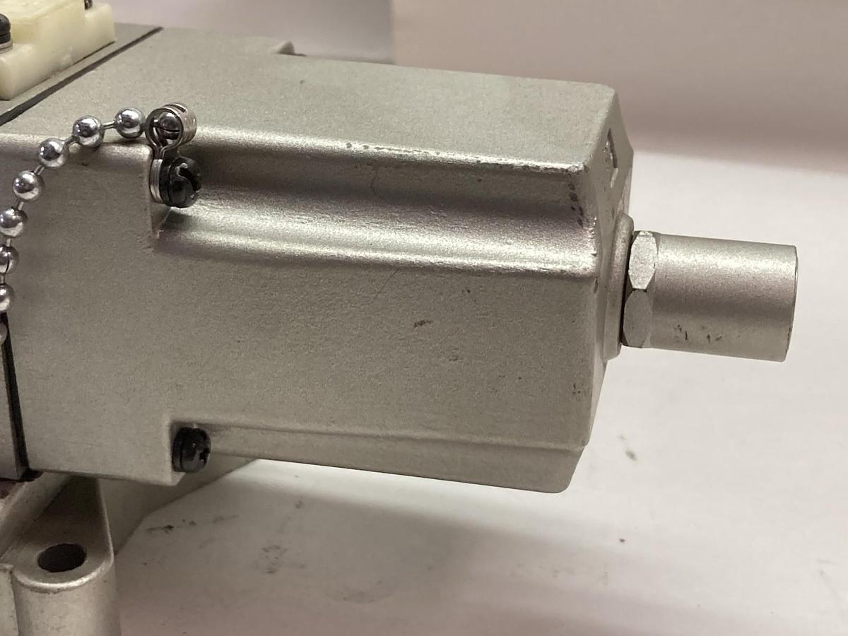 Used SMC,NVS4434-0209DP,Directional Valve 110/120V 50/60Hz 0.20A