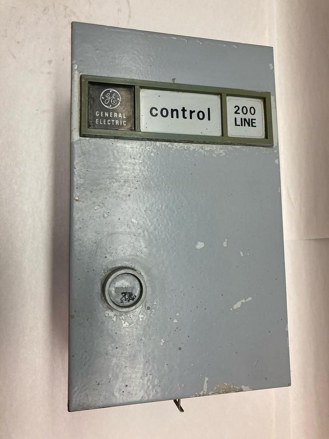 Used General Electric,CR206B1,NEMA Size 0 Enclosure Single Phase Magnetic Starter
