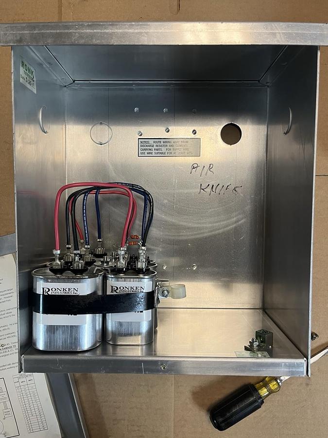 Used RONK RONKEN,477CC,POWER FACTOR CORRECTION CAPACITOR 7KVAR 3PH 480V