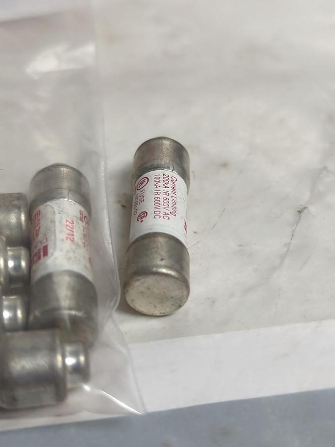 Used FERRAZ SHAWMUT,ATMR25,CLASS CC 25 AMP FUSE LOT OF 11 PRE-OWNED