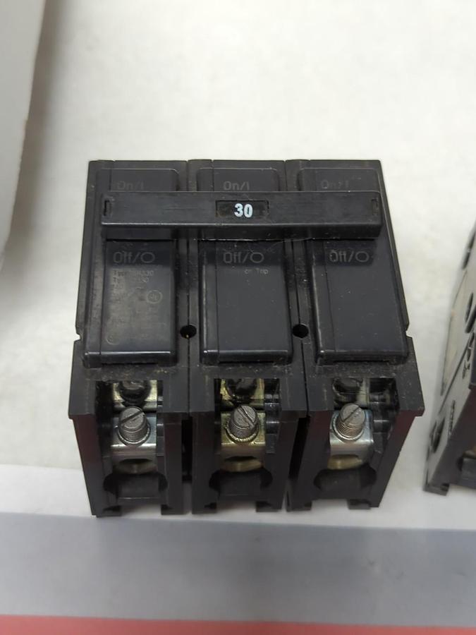 Used WESTNGHOUSE,BR330,CIRCUIT BREAKER 30 AMP 3-POLE LOT OF 2 PRE-OWNED