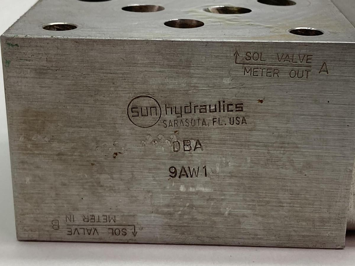 Used Sun Hydraulics,DBA-9AW1,Valve Block