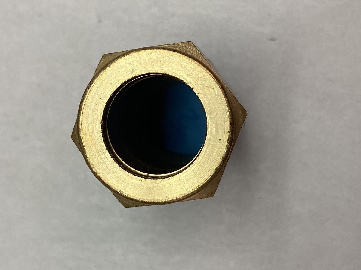 Swagelok,B-1010-1-8BT, Brass Male Connector Bore Thru LOT OF 4