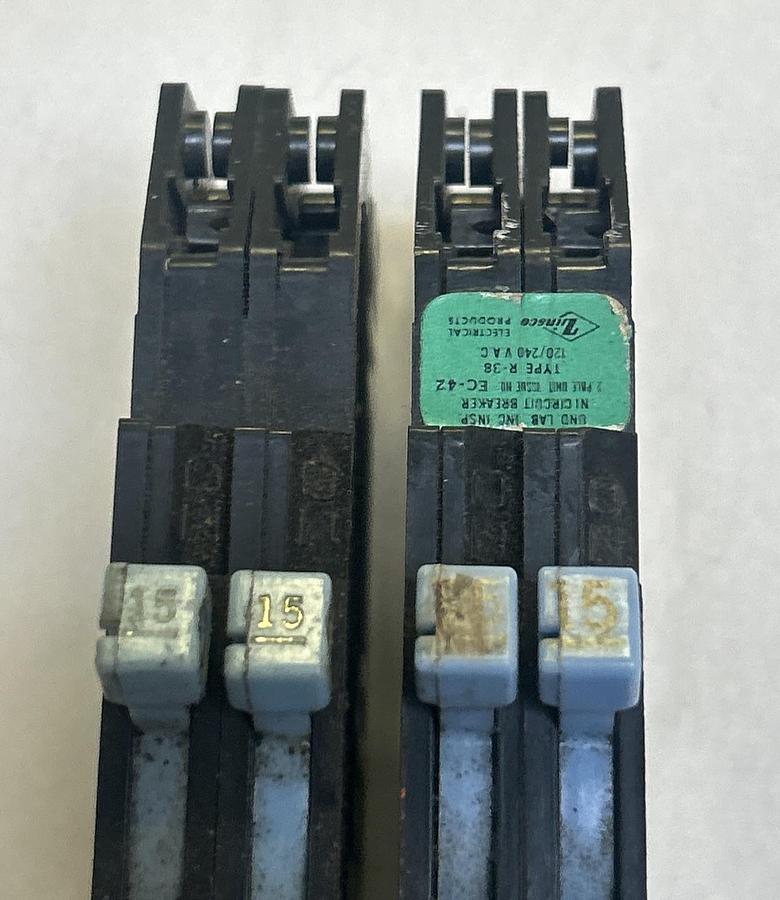 Used ZINSCO SYLVANIA,R-38,TANDEM CIRCUIT BREAKER 15A 120/240V 2P LOT OF 2