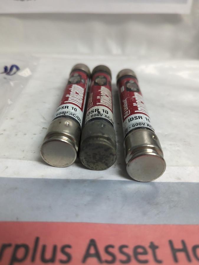 Used LITTELFUSE,IDSR10,INDICATOR 10 AMP FUSE LOT OF 3 PRE-OWNED
