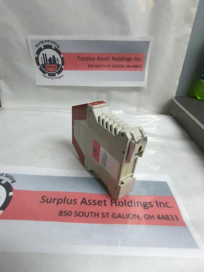 Used STI,SR103AM02,SAFETY RELAY 44510-1032 PRE-OWNED