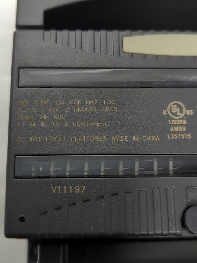 Used GE FANUC,IC200ALG240-JE,ANALOG INPUT MODULE WITH IC200CHS002L I/O CARRIER