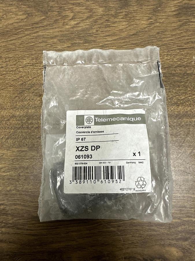 Used Telemechanique,ZXS DP,Coverplate