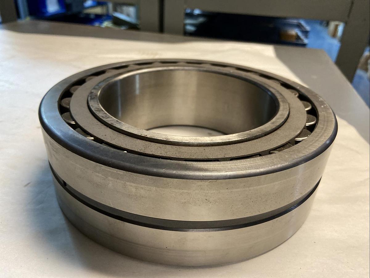 SKF,23126CC/C3,Spherical Roller Bearing