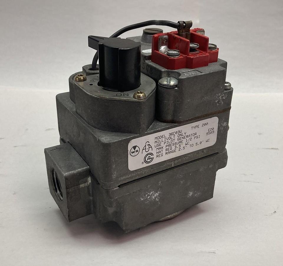 Used White-Rodgers,36C03U,Universal Gas Valve Replacement Type 200 1/2 PSI