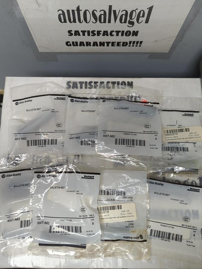 ALLEN BRADLEY,800T-N82,SERIES-A RUBBER LAMP INSTALLERS LOT OF 8 NEW