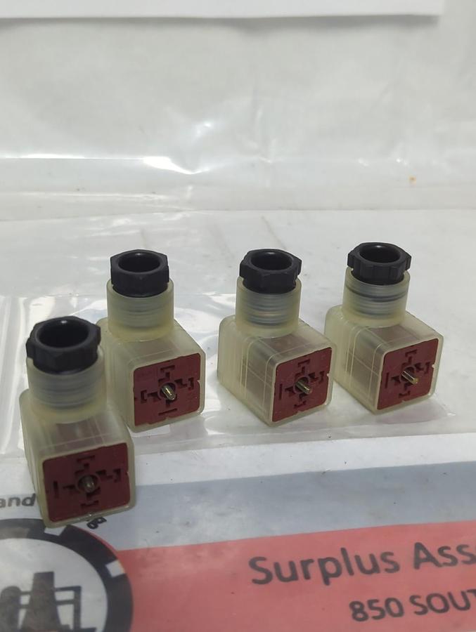Used HIRSCHMANN,12B GDM,SOLENOID VALVE CONNECTOR FEMALE LOT OF 4 PRE-OWNED