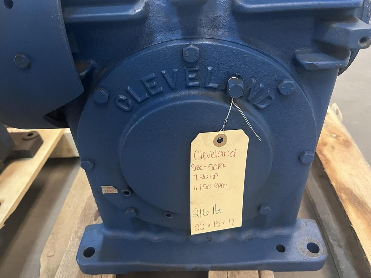 Used CLEVELAND,50RE,WORM GEAR SPEED REDUCER SIZE 27 RATIO 30 7.26HP 1750RPM