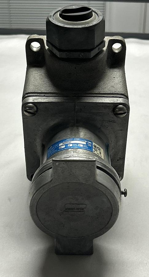 Used CROUSE HINDS,AR632,RECEPTACLE 60 AMP 3 POLE 2 WIRE