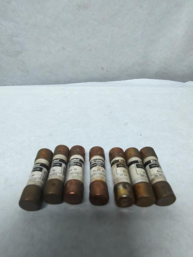 Used LITTELFUSE,ALDC 30,POWR-GARD 30 AMP FUSES LOT OF 7 PRE-OWNED
