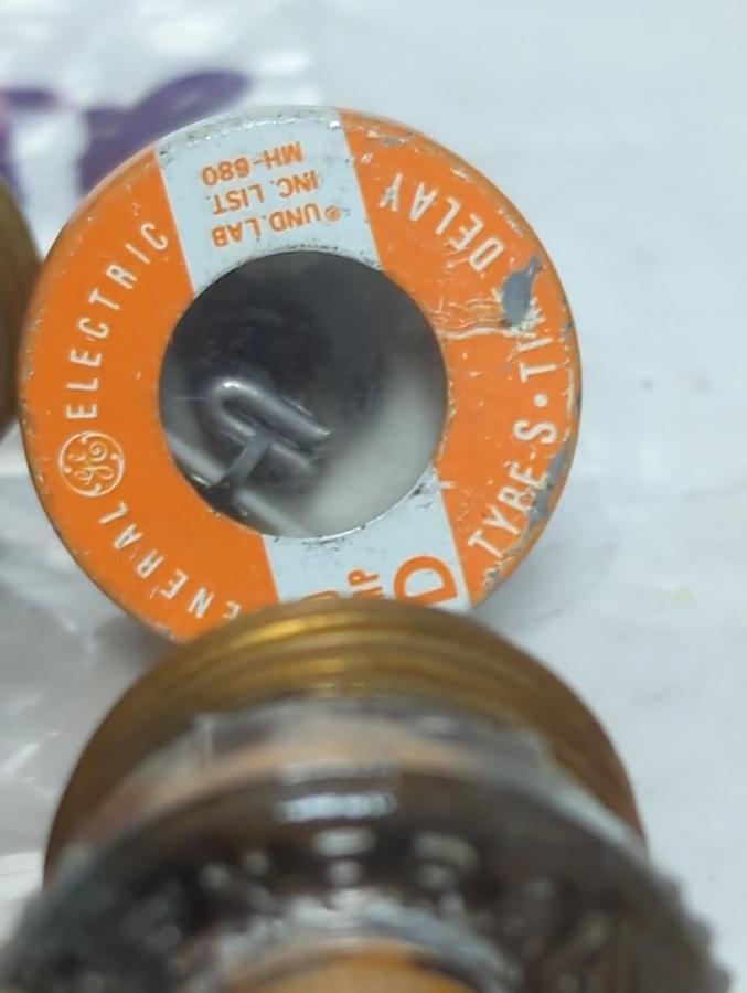 Used GENERAL ELECTRIC,20 AMP,SCREW IN FUSE 20 AMP LOT OF 20 PRE-OWNED