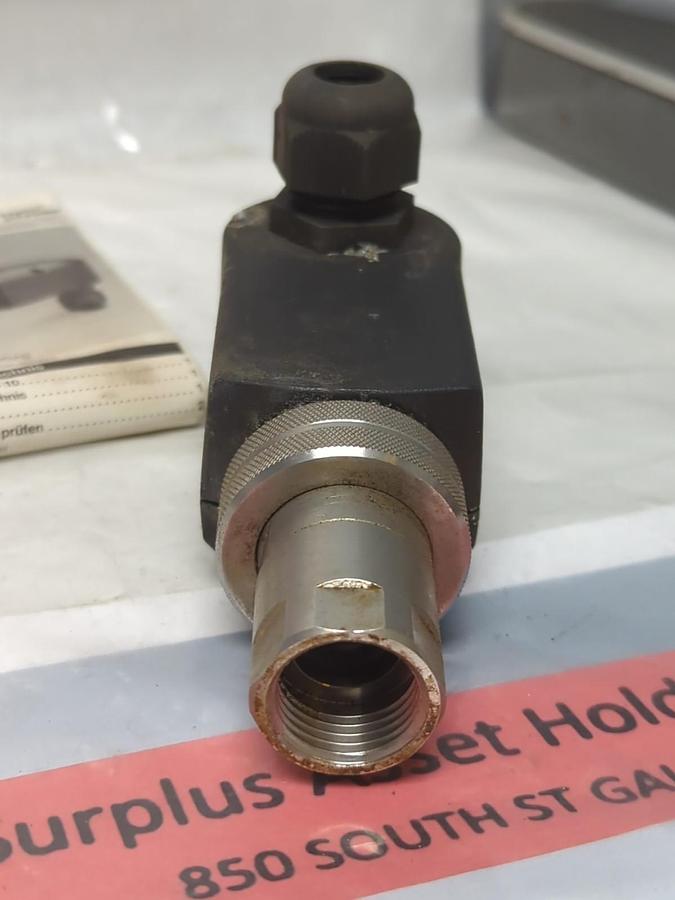 Used KROM SHRODER,84315200,UV-DETECTOR 220VAC 50/60HZ UVS 10D0G1 USED