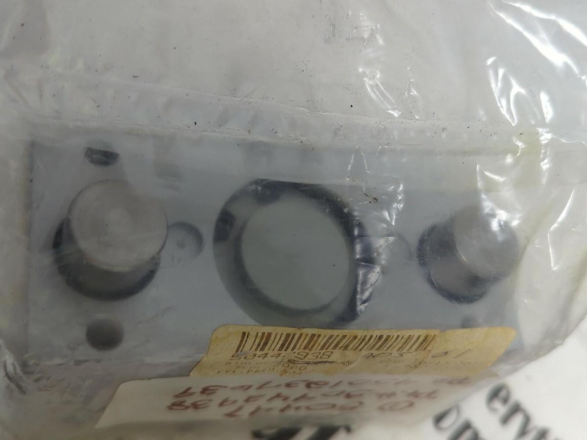 FESTO,DFM4025PAGFSM,PNEUMATIC SLIDE CYLINDER NO BOX NOS