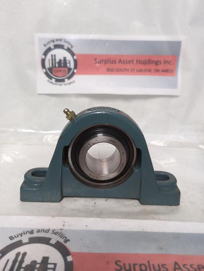 Used DODGE,SXR 1-1/2 208,PILLOW BLOCK BEARING 2-BOLT BASE 1-1/2 INCH BORE PRE-OWNED