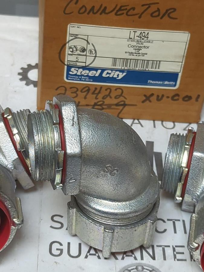 THOMAS & BETTS,LT-494,1-1/4 INCH 90 DEG LIQUID TIGHT CONNECTORS BOX OF 5 NEW