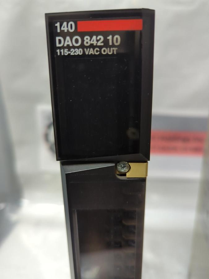 Used SCHNEIDER AUTOMATION,140 DAO 842 10,TSX QUANTUM 115-230 VAC MODULE LOT OF 2 USED