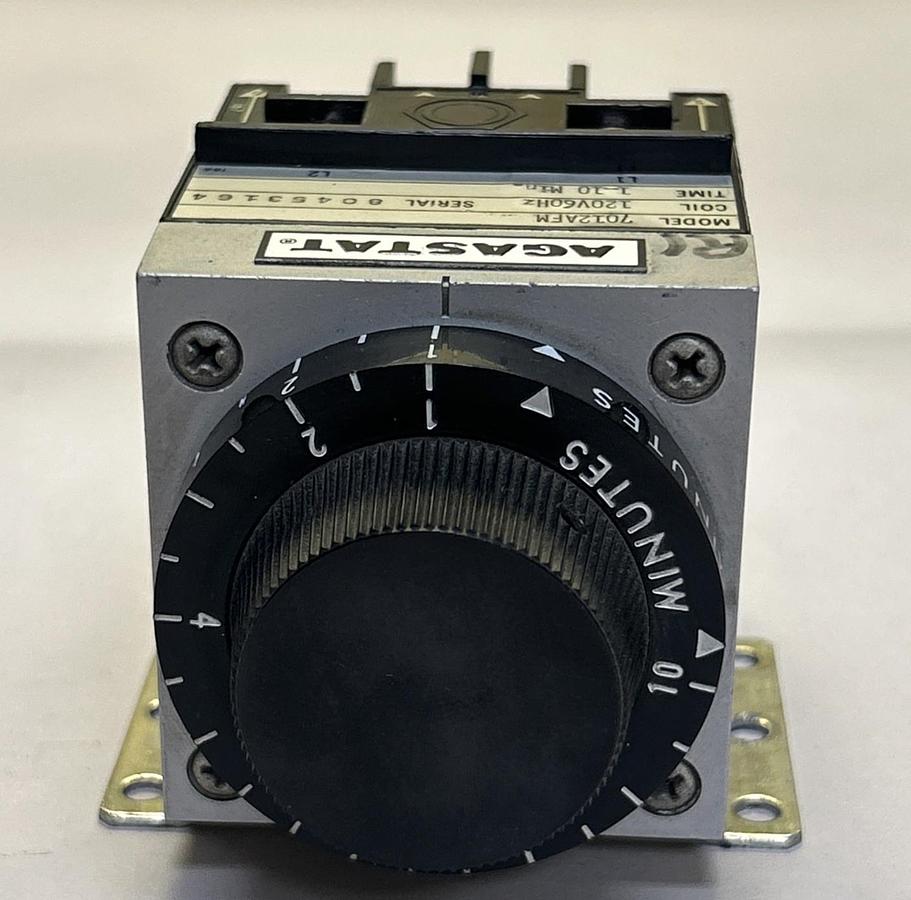 Used AGASTAT,7012AFM,TIME DELAY RELAY 1-10 MINUTE 120V
