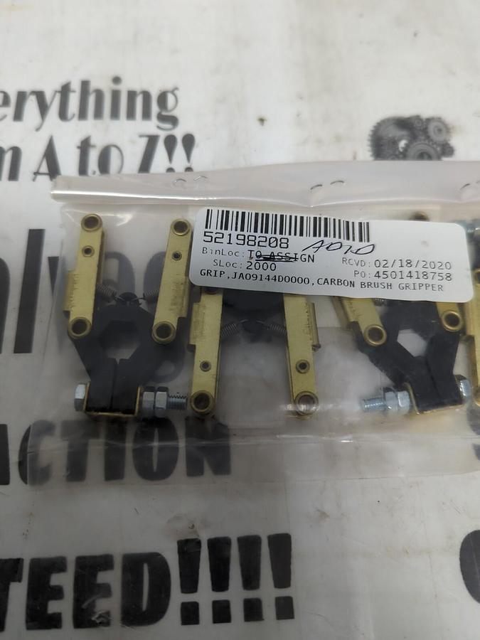 SACMI USA GROUP,8JJA09144D0000,CARBON BRUSH GRIPPER LOT OF 4 NOS