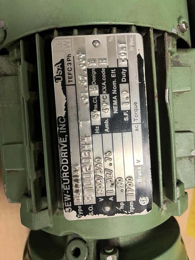 Used SEW EURODRIVE,R40DT71K4,GEAR REDUCER RATIO 113.73 MOTOR  2/10HP 1700RPM 3PH