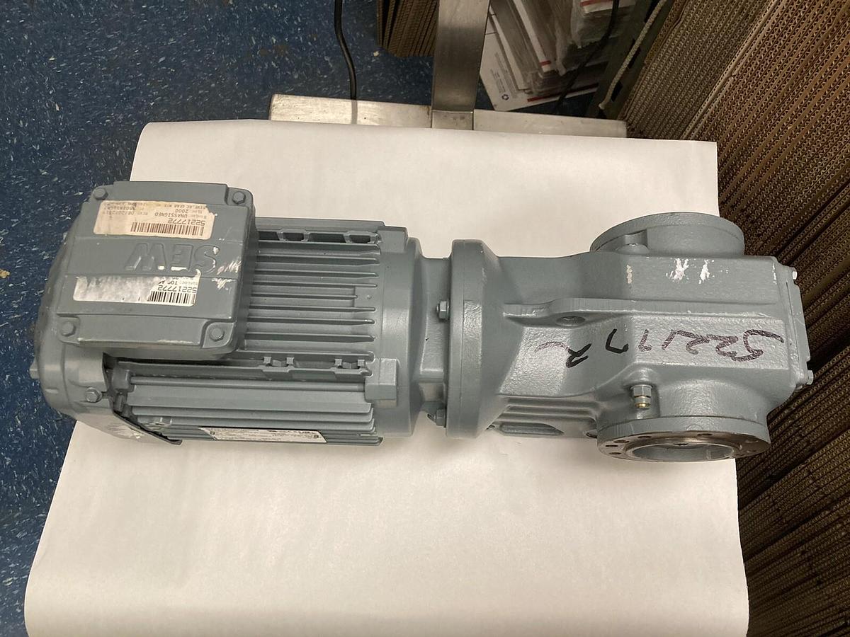 Sew-Eurodrive,KAZ47 DRN90L4/TH,Gearmotor Ratio 25.91  2 HP 1767/63 RPM 230/460 V