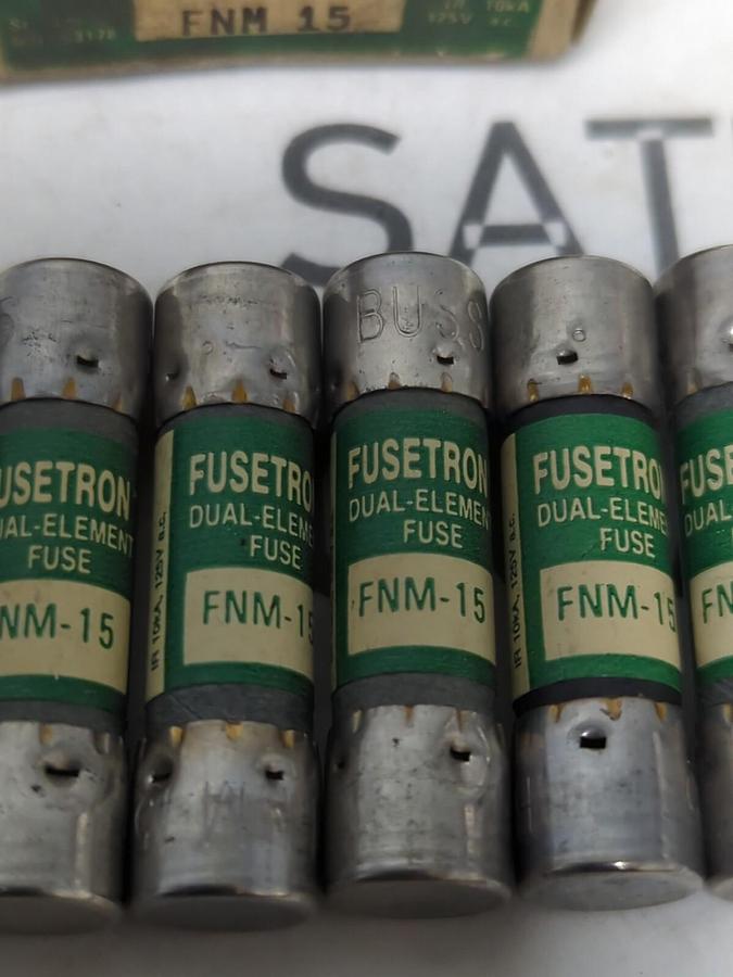 COOPER BUSSMANN,FNM-15,FUSETRON 15 AMP FUSES BOX OF 7 FUSES NOS