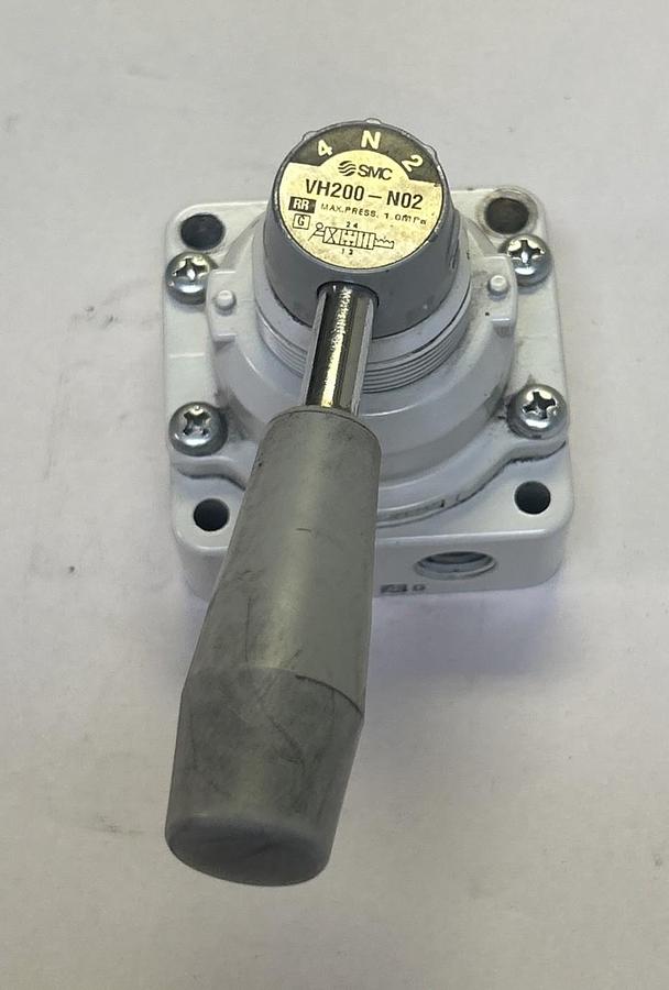 Used SMC,VH200-N02,MANUAL PNEUMATIC VALVE