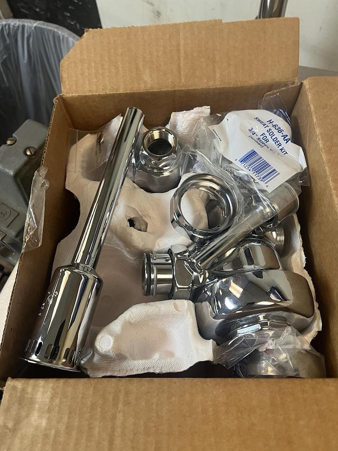 Used SLOAN ROYAL,186-1-XL,CHROME FLUSHOMETER DUAL FILTERED BYPASS DIAPHRAGM 1.0GPF