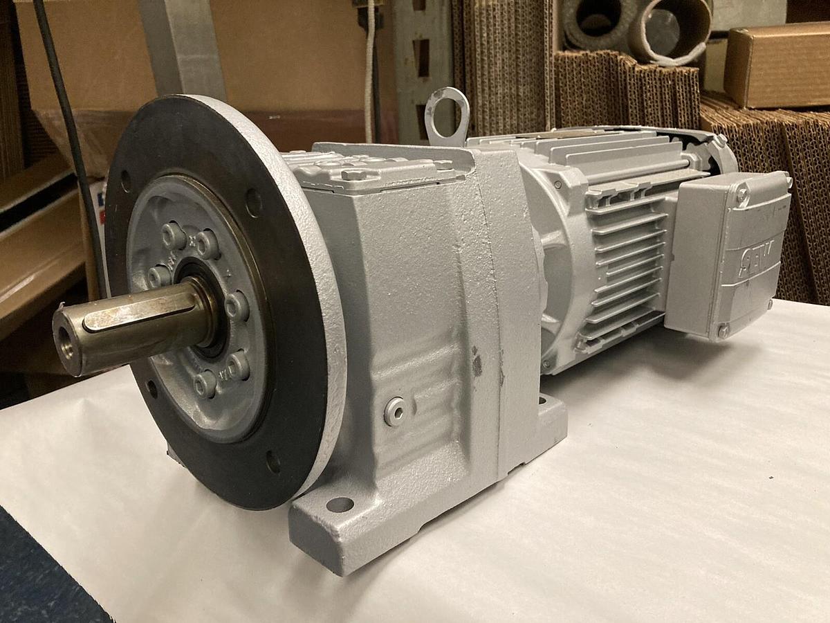 Used Sew-Eurodrive,R47F DRN90L4,Gearmotor Ratio 44.22  1751/40 RPM  230/460V