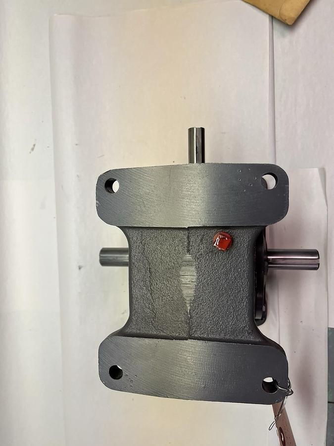 BROWNING,206U1-LR10,GEAR REDUCER INPUT 0.61HP 1750RPM RATIO 10:1