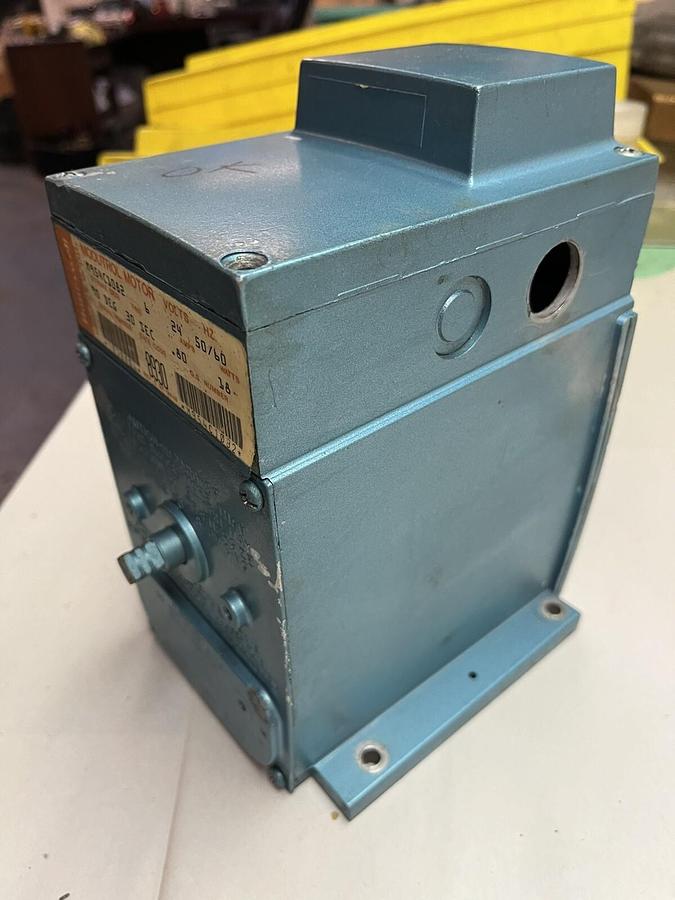 Used HONEYWELL,M954C1082,MODULAR MOTOR 24vac STROKE 90 DEG TIME 30 SEC