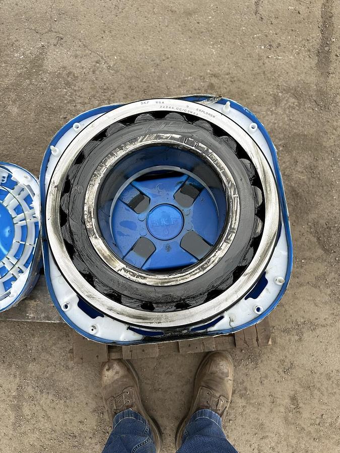 Used SKF,22244 CC/C3W33,Spherical Roller Bearing USED