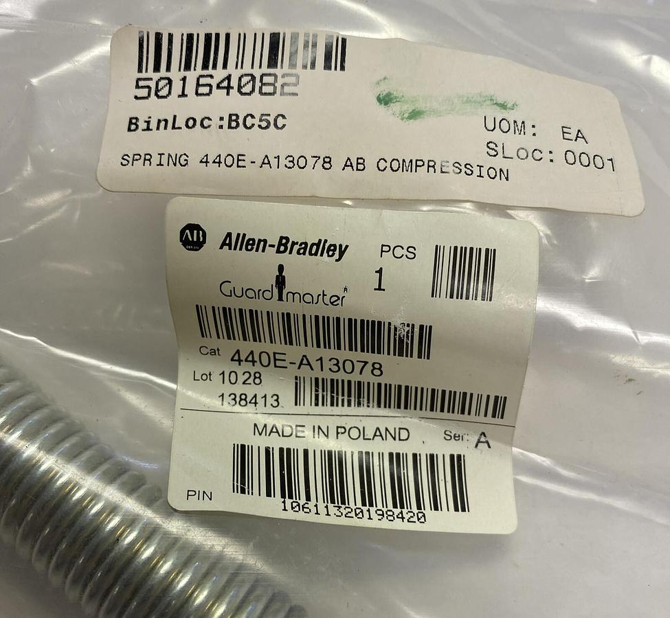 Used ALLEN BRADLEY,440E-A13078,SER A TENSIONER SPRING NEW