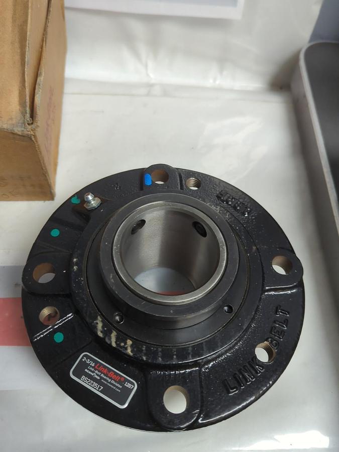 LINK BELT,BS223517,FLANGE MOUNT BEARING 4-BOLT BASE 2-3/16 INCH BORE NOS