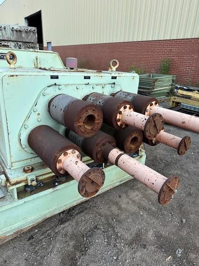 Used Horsburgh & Scott,Mark 2 Helical Speed Reducer,1:1 Ratio 73.5HP