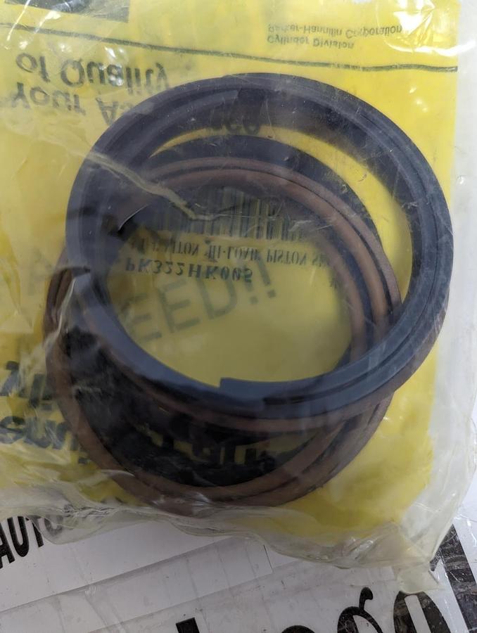 PARKER,PK322HK005,3-1/4 INCH VITON  HIGH LOAD PISTON SEAL NOS