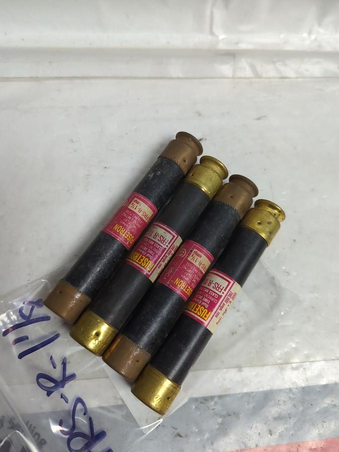 Used COOPER BUSSMANN,FRS-R-1-1/8,FUSETRON 1-1/8 AMP FUSE LOT OF 4 PRE-OWNED