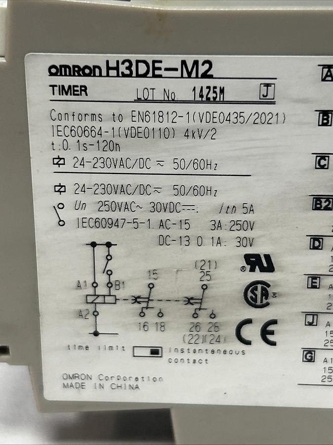 Used OMRON,H3DE-M2,MULTIFUNCTION TIMER RELAY